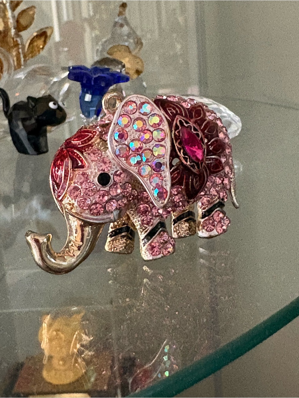 Betsey Johnson Pink Bejeweled Elephant Pendant! - Picture 1 of 4